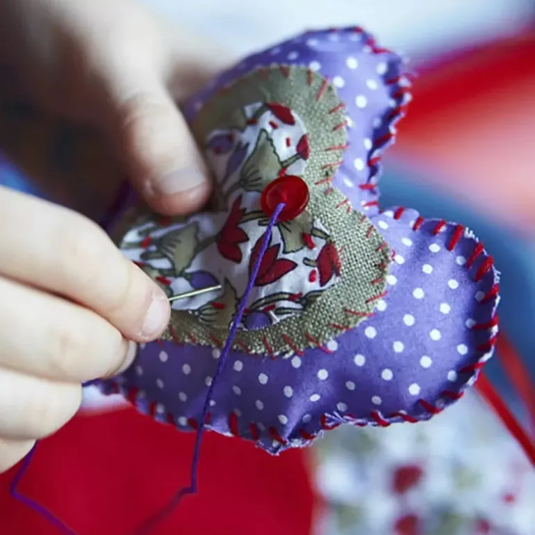 Buttonbag Learn to Sew Suitcase Kit